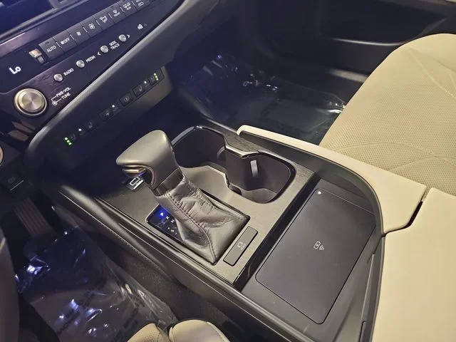 Used 2024 White Lexus 350 Ultra Luxury image 26