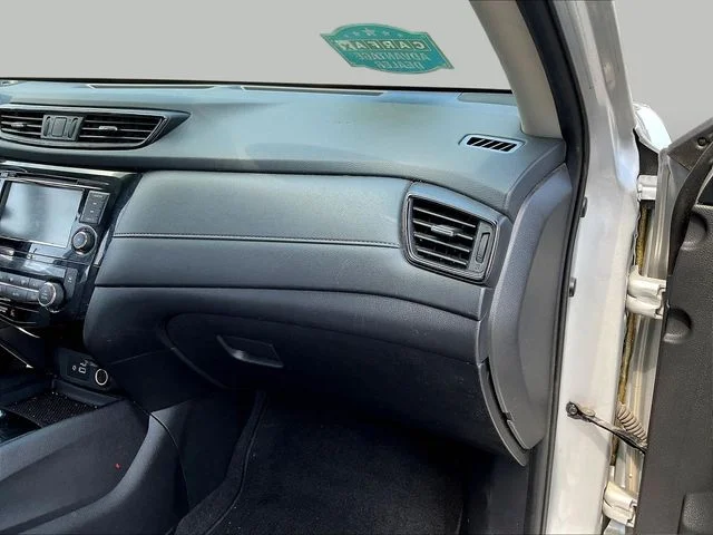 Used 2020 Silver Nissan SV image 27