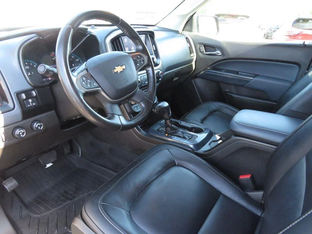 Used 2021 SATIN STEEL METALLIC Chevrolet 4WD Z71 image 21