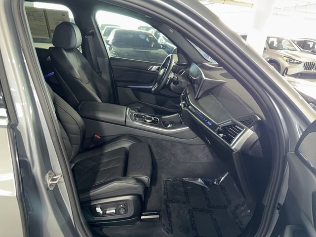 Certified Used 2025 Skyscraper Grey Metallic BMW xDrive50e image 10