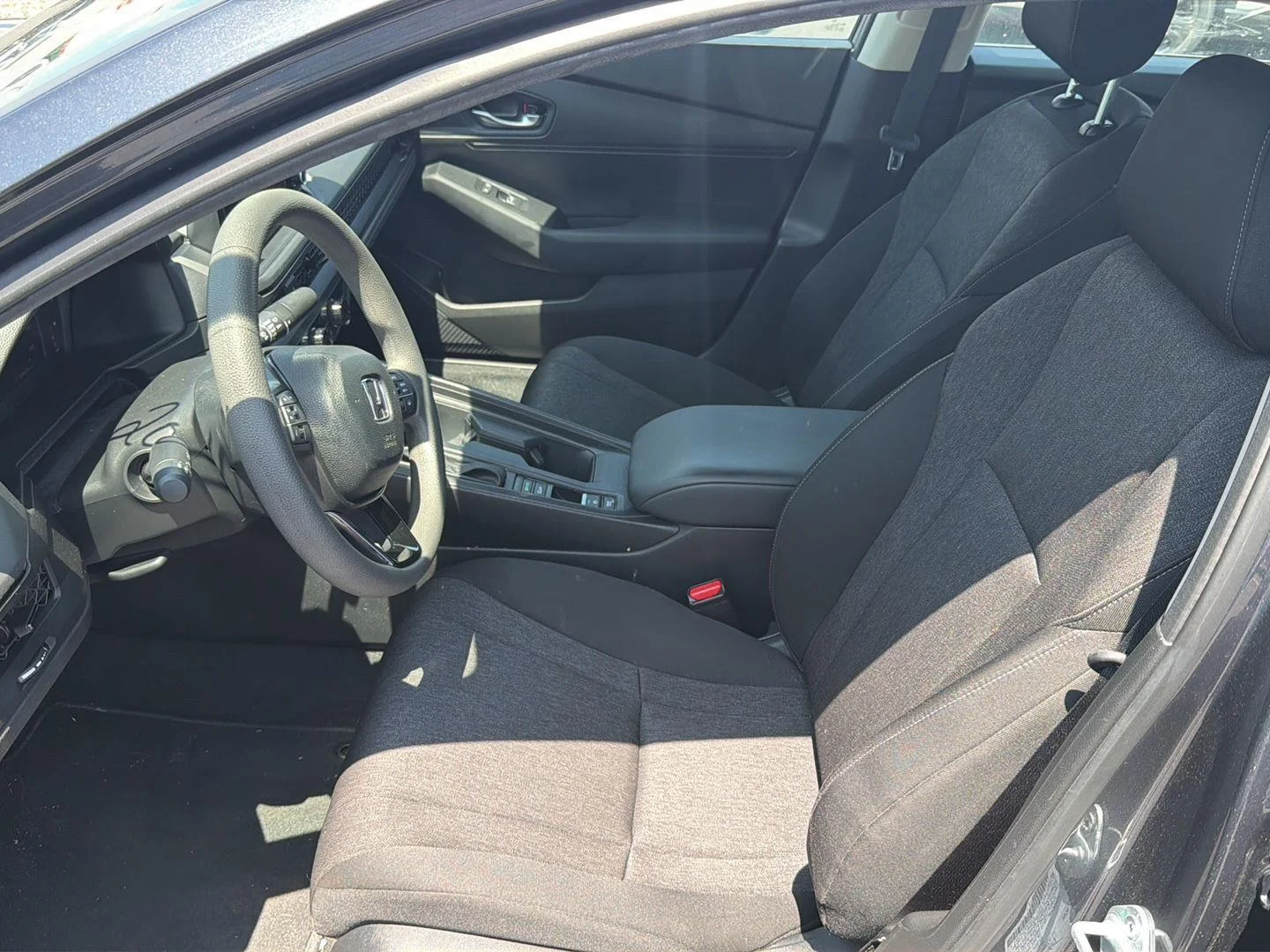 Used 2025 Meteorite Gray Metallic Honda LX image 10