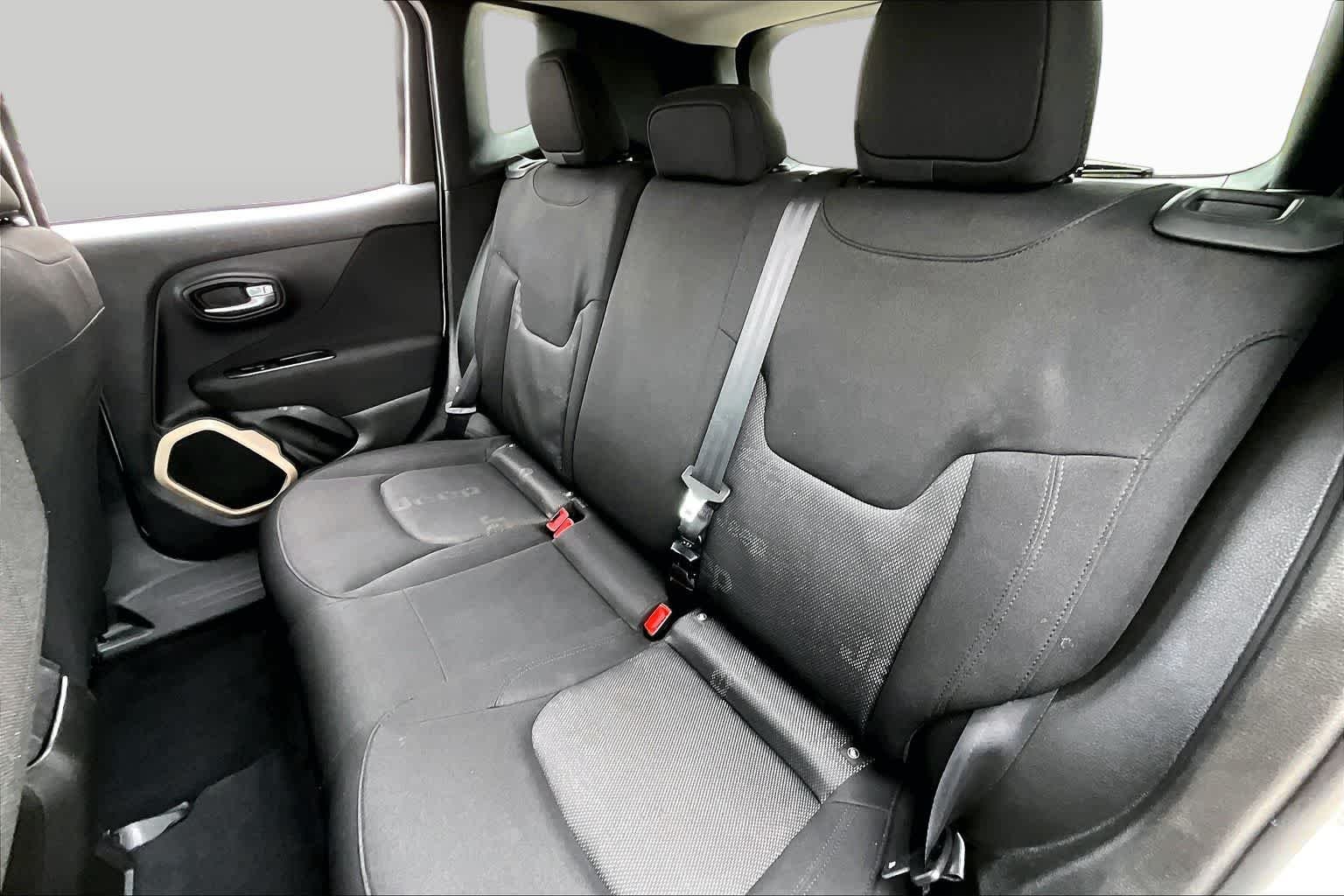 Used 2017 Alpine White Jeep Sport image 21