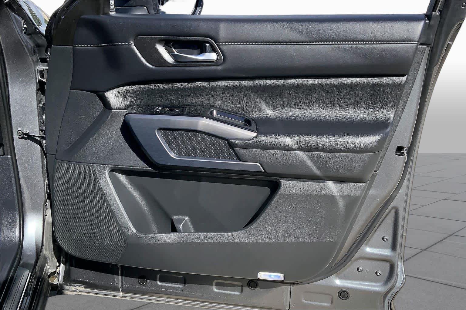 Used 2022 Gun Metallic Nissan SL image 22