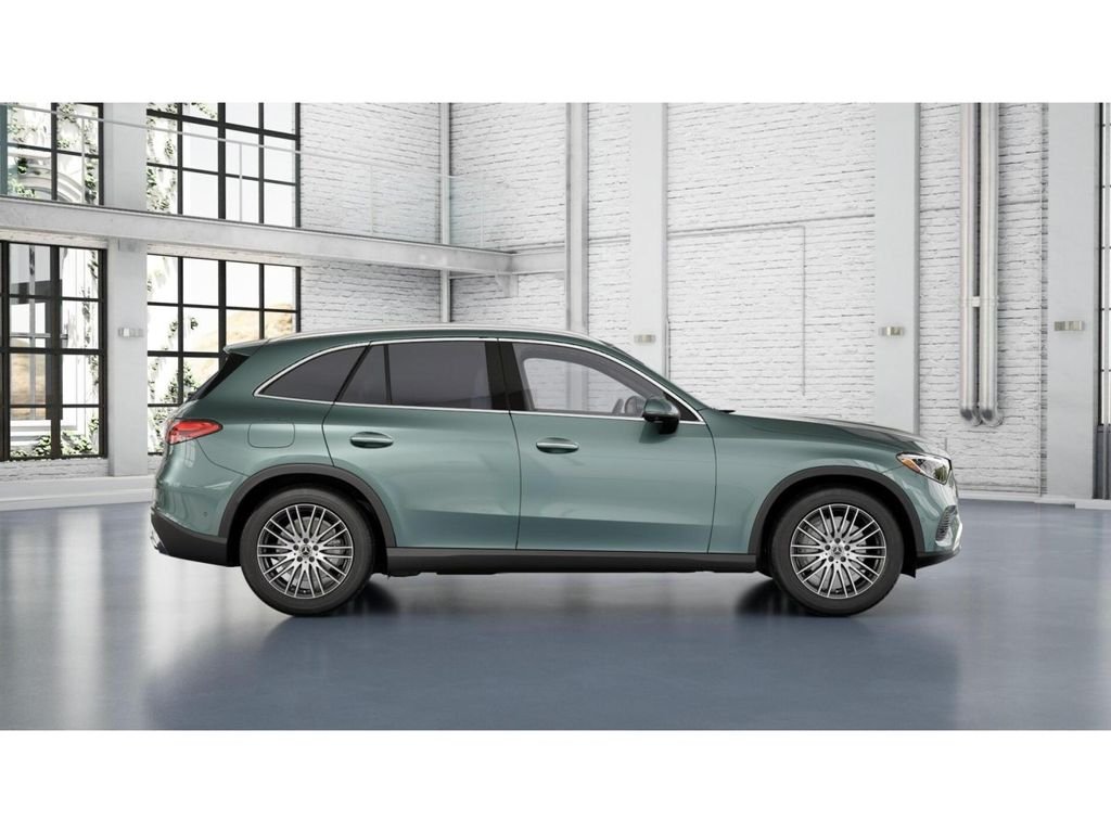 Used 2026 Verde Silver Metallic Mercedes-Benz GLC 300 4MATIC® image 16