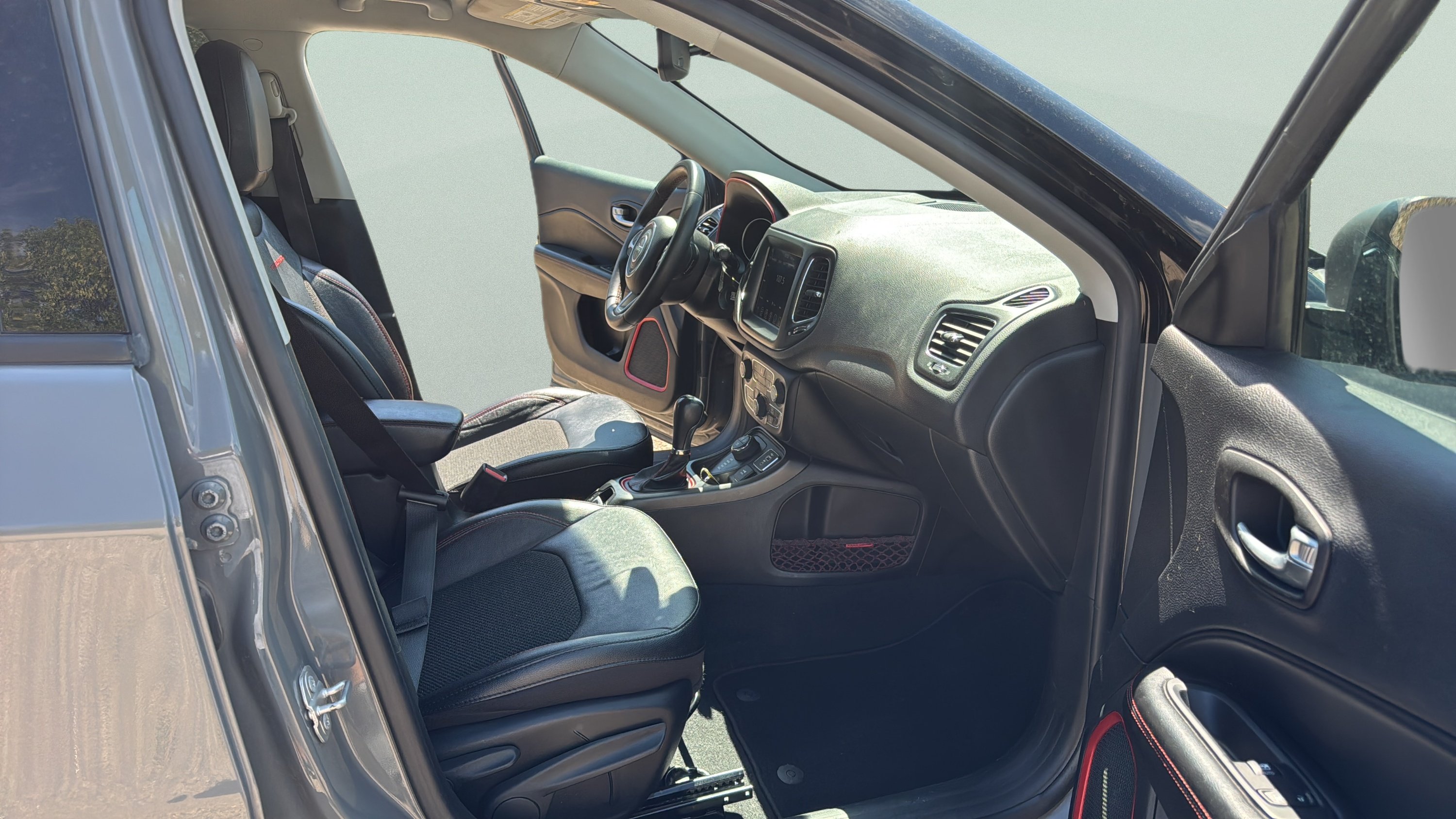 Used 2021 Gray Jeep TRAILHAWK image 11