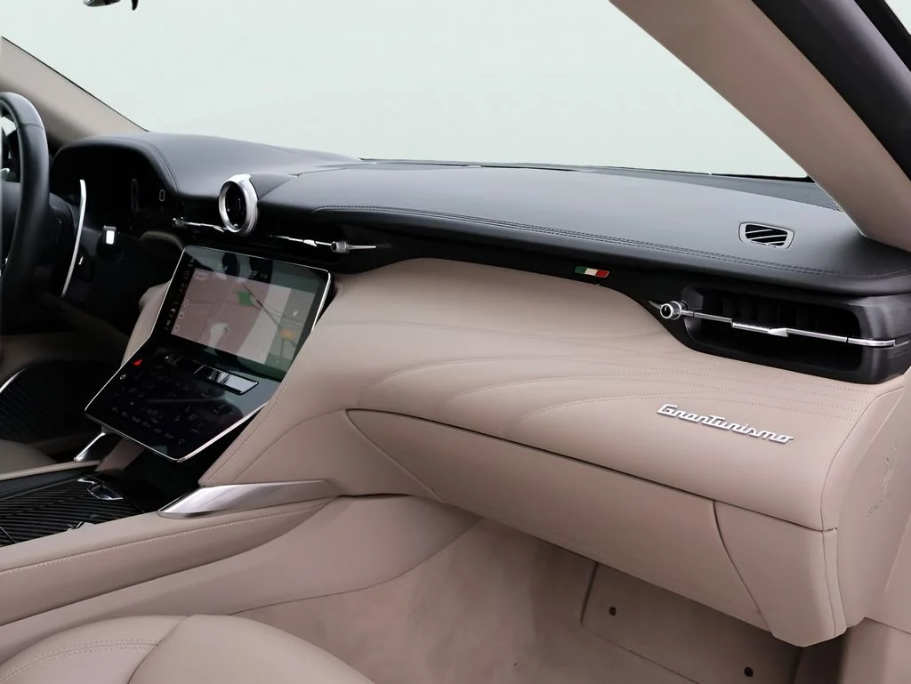 Used 2024 Bianco Solid Maserati Modena image 11