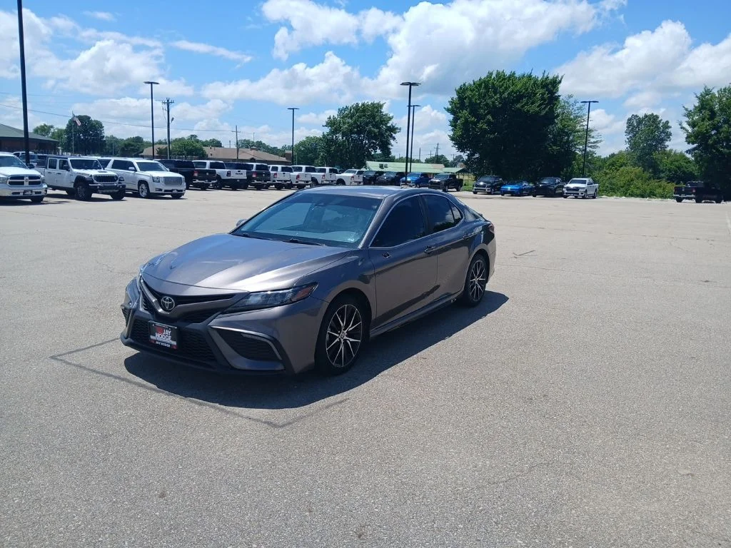 Used 2022 Gray Toyota SE image 3