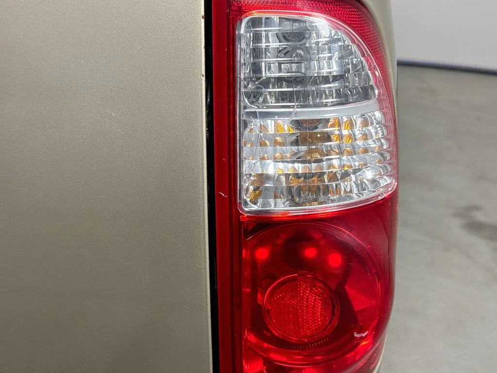 Used 2006 Beige Toyota SR5 image 25