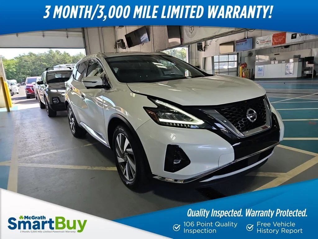 Used 2019 White Nissan SL image 1