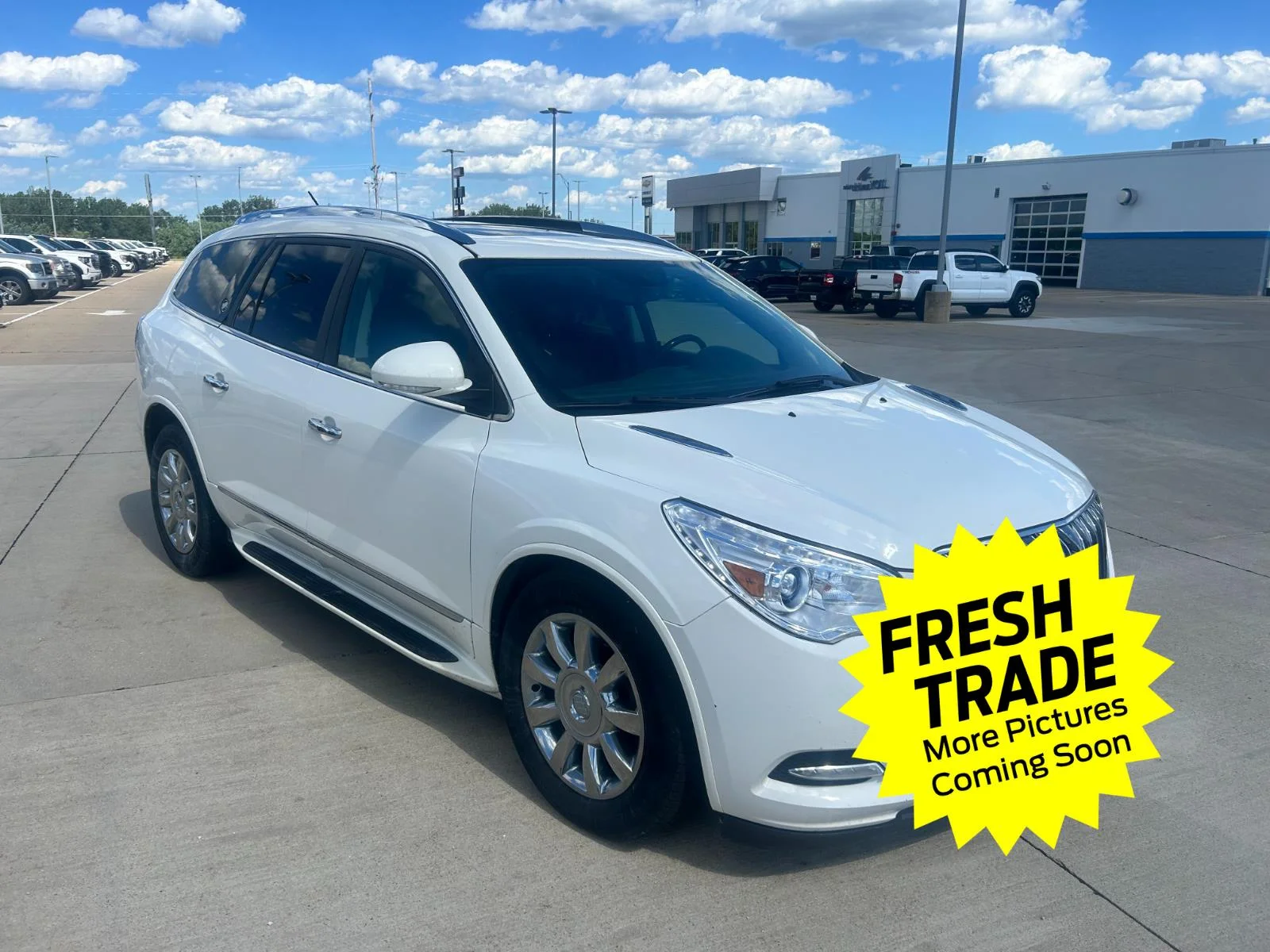 Used 2014  BUICK  image 4