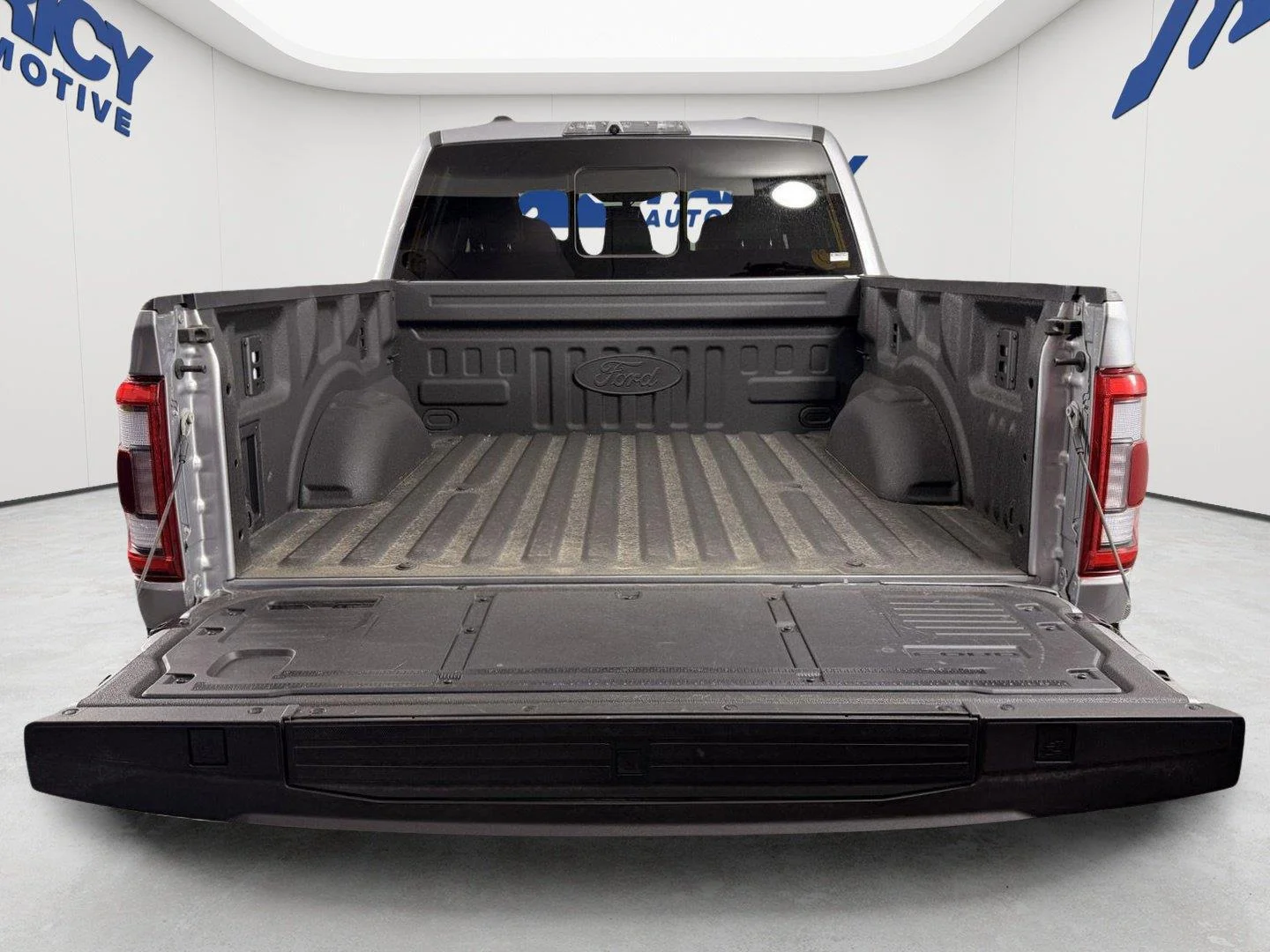 2023 Ford F-150 Raptor - Photo 7