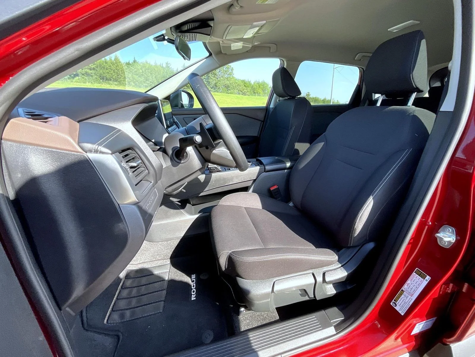 Used 2023 Red Nissan S image 11