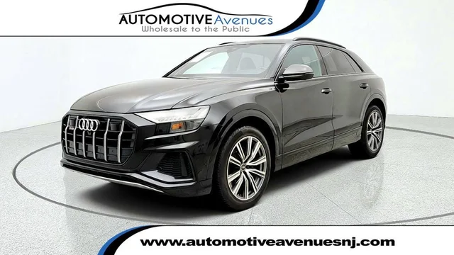 2023 Audi SQ8 Prestige 4.0 TFSI quattro w/ Luxury Pkg & Sport Exhaust