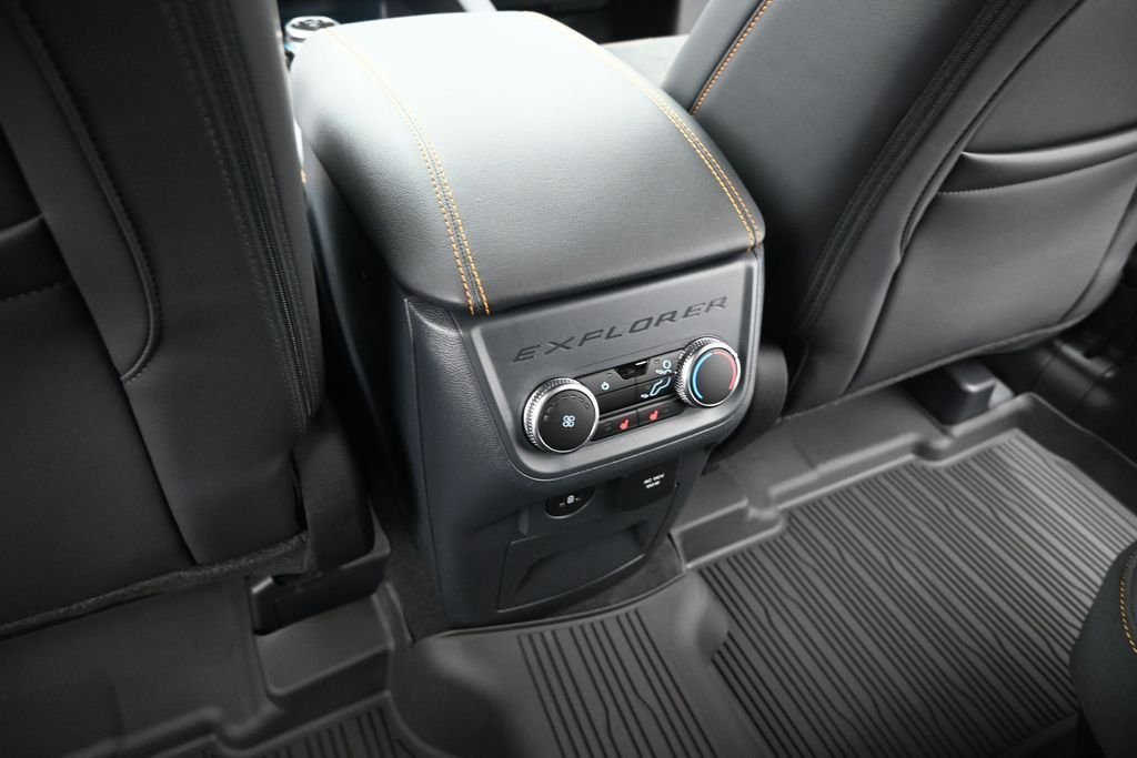 New 2026 Space White Metallic Ford Tremor image 21