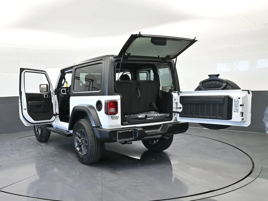 New 2026 Bright White Clear-Coat Exterior Paint Jeep Sport image 63