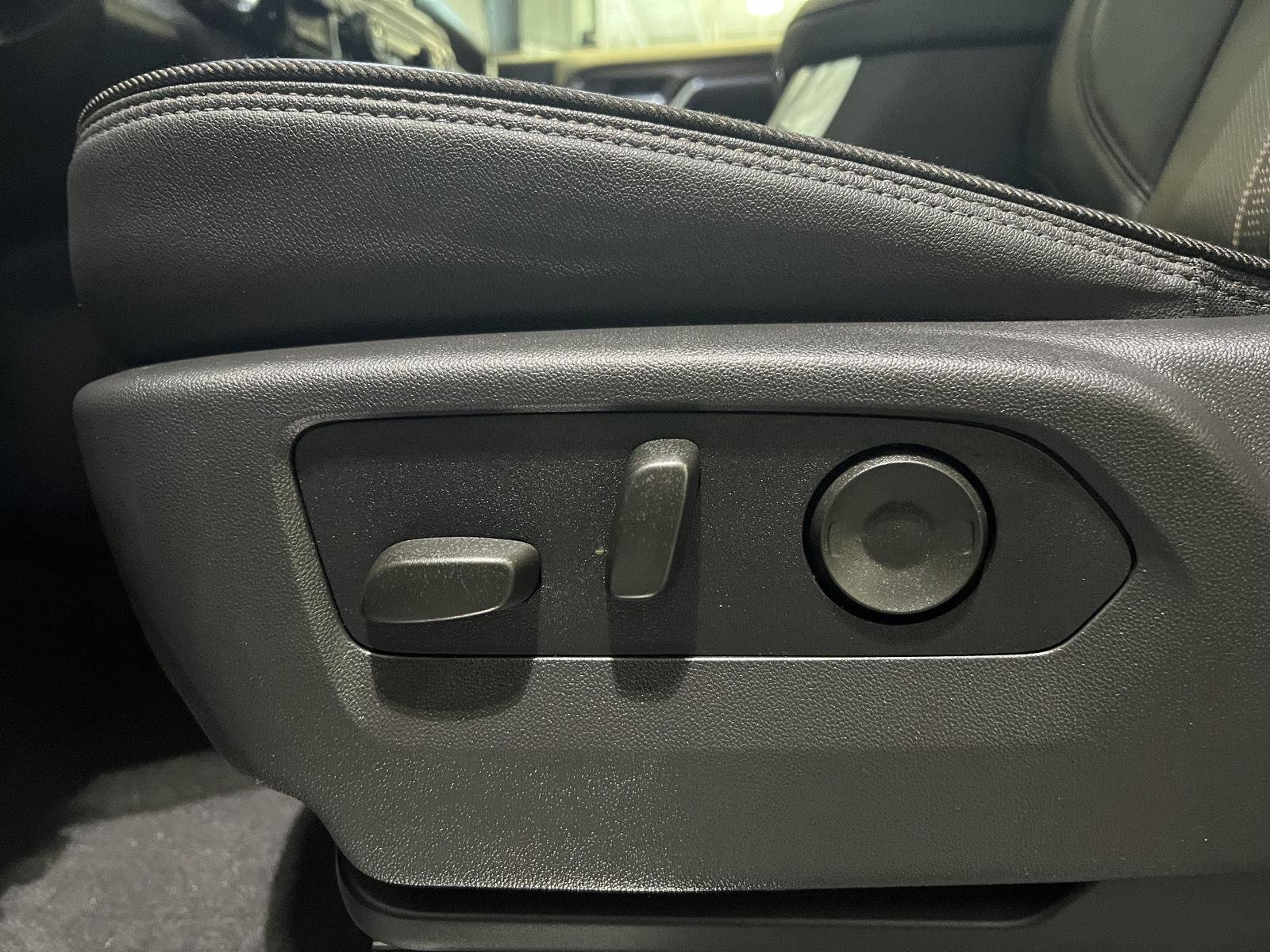 Used 2026 Black Chevrolet High Country image 17
