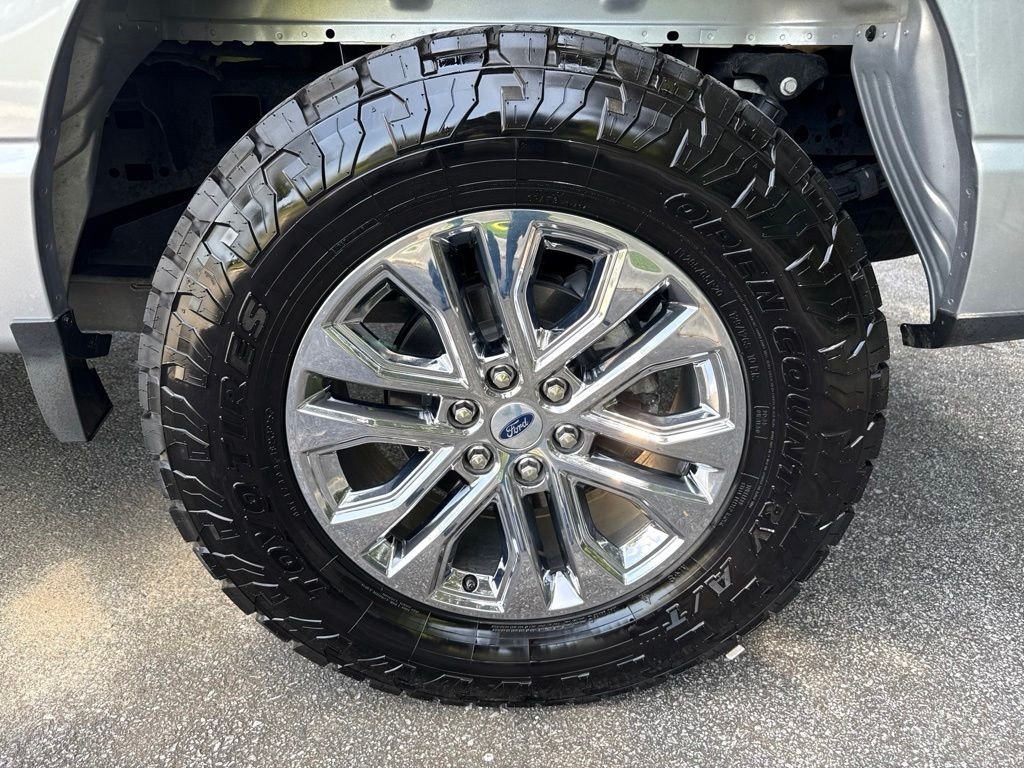 Used 2024 Silver Ford XLT image 21