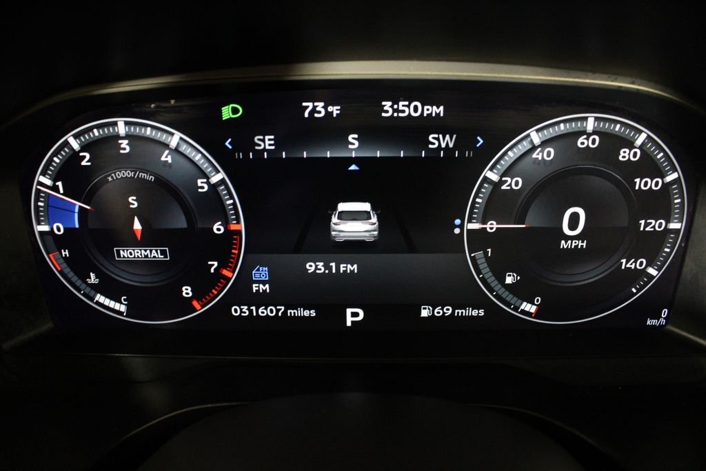 Used 2024 Red Mitsubishi SE image 24