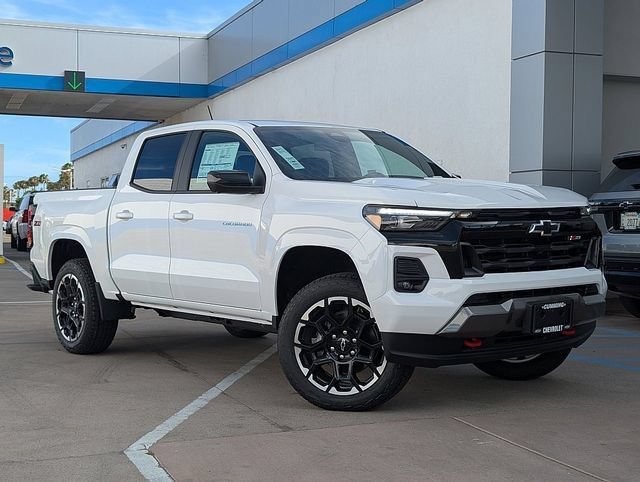 New 2026 Summit White Chevrolet Z71 image 2
