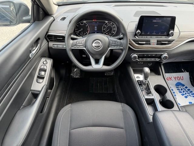 Used 2025 Black Nissan 2.5 SV image 24