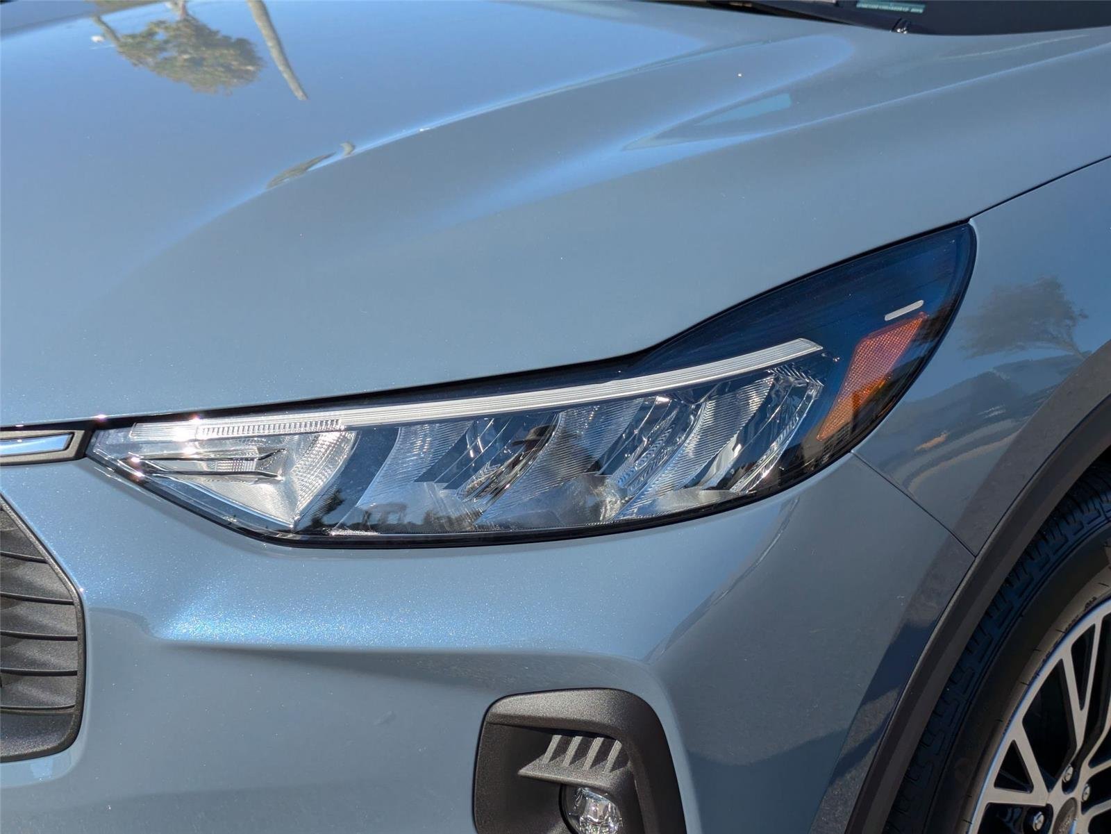 New 2025 Vapor Blue Metallic Ford PHEV image 9