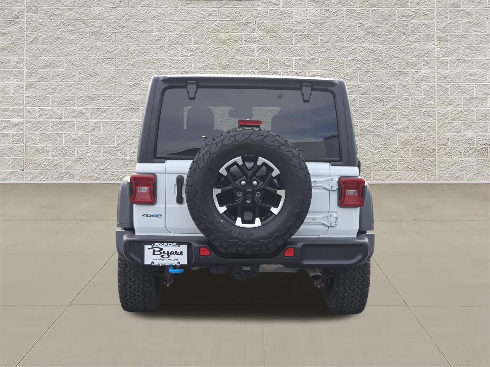 Used 2025 Bright White Clearcoat Jeep Rubicon image 6
