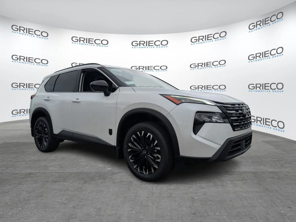 2026 Nissan Rogue Dark Armor's photo