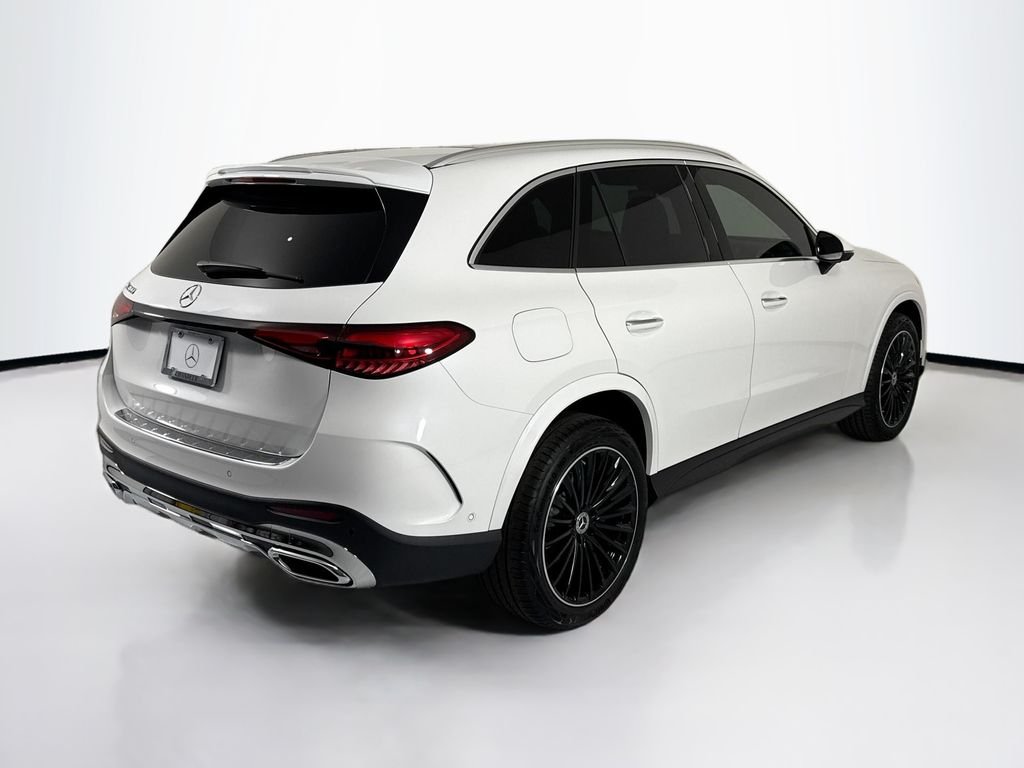 New 2027 Moonlight White Metallic Mercedes-Benz GLC 300 image 5