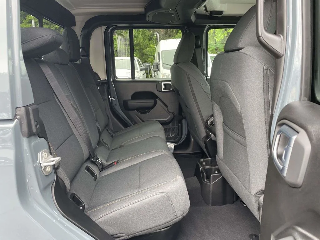 New 2026 Anvil Clearcoat Jeep Sport S image 17