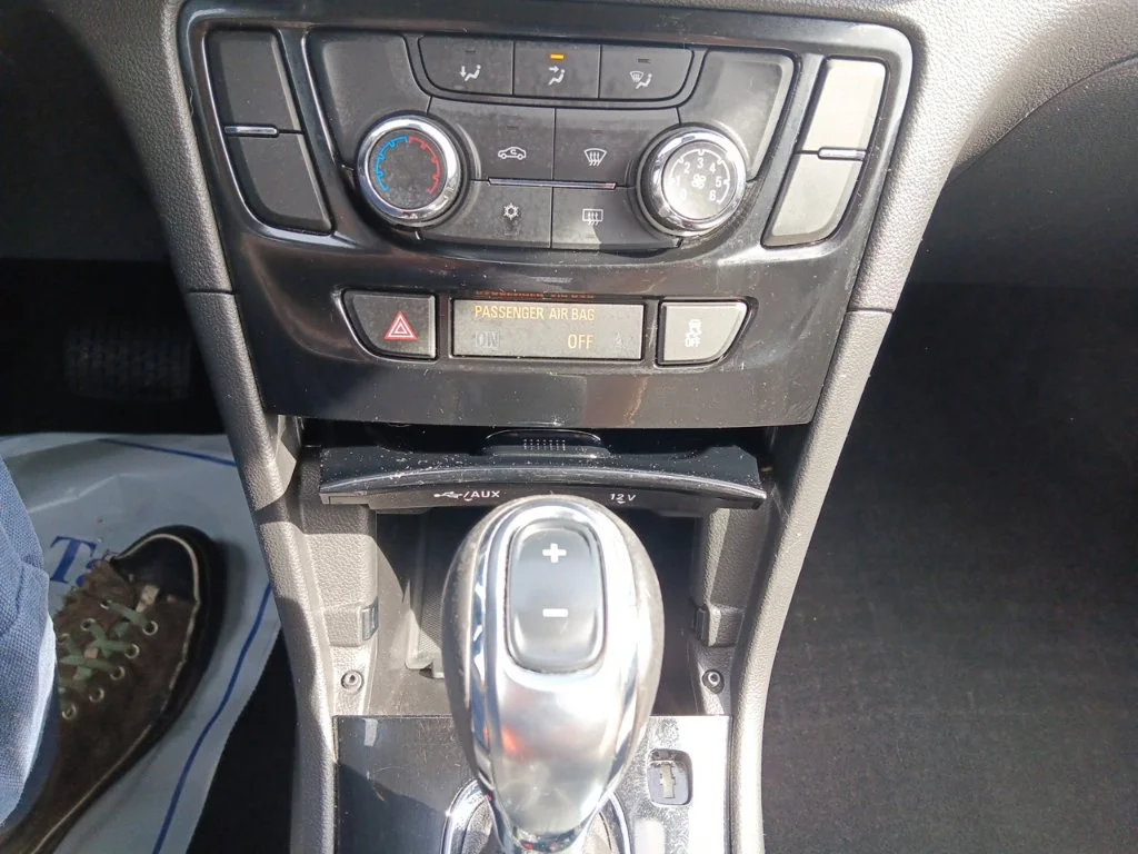 Used 2018 Brilliant Blue Metallic Buick Sport Touring image 23