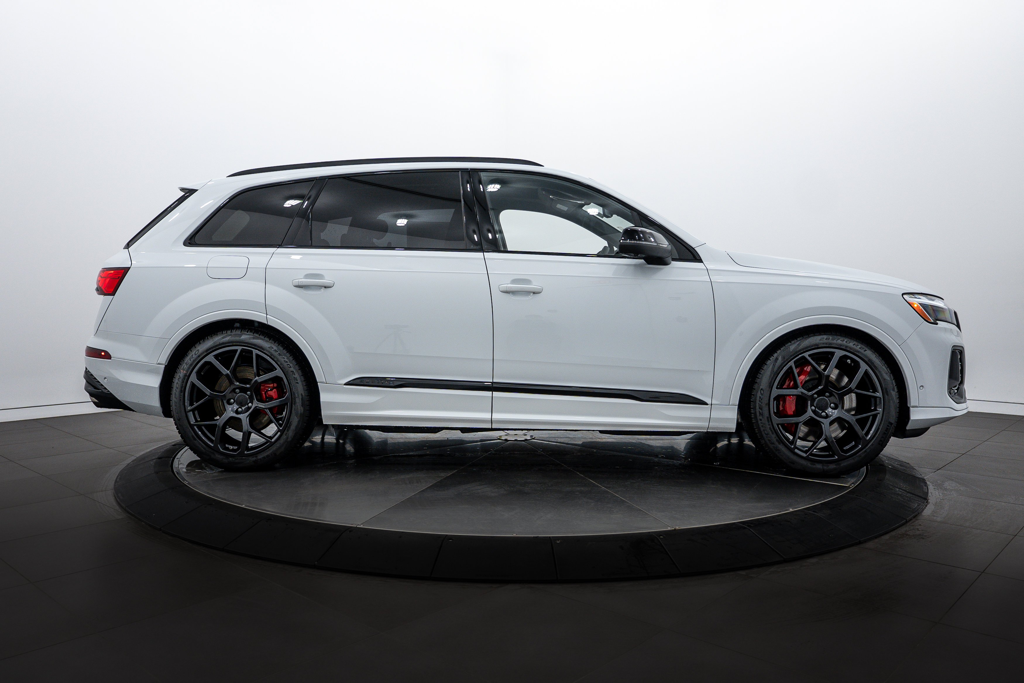 2026 Audi SQ7 Prestige - Photo 3