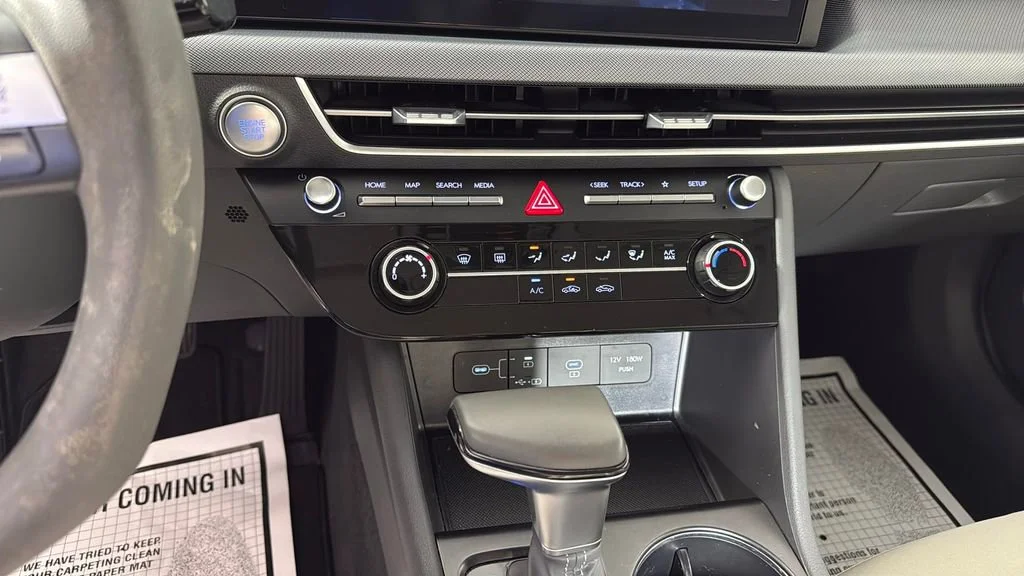 Used 2025 Silver Hyundai SE image 21