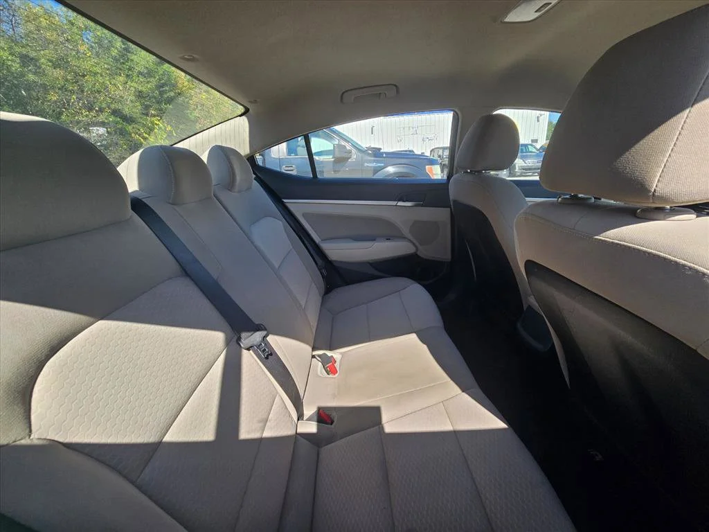 Used 2020 Black Hyundai SEL image 6