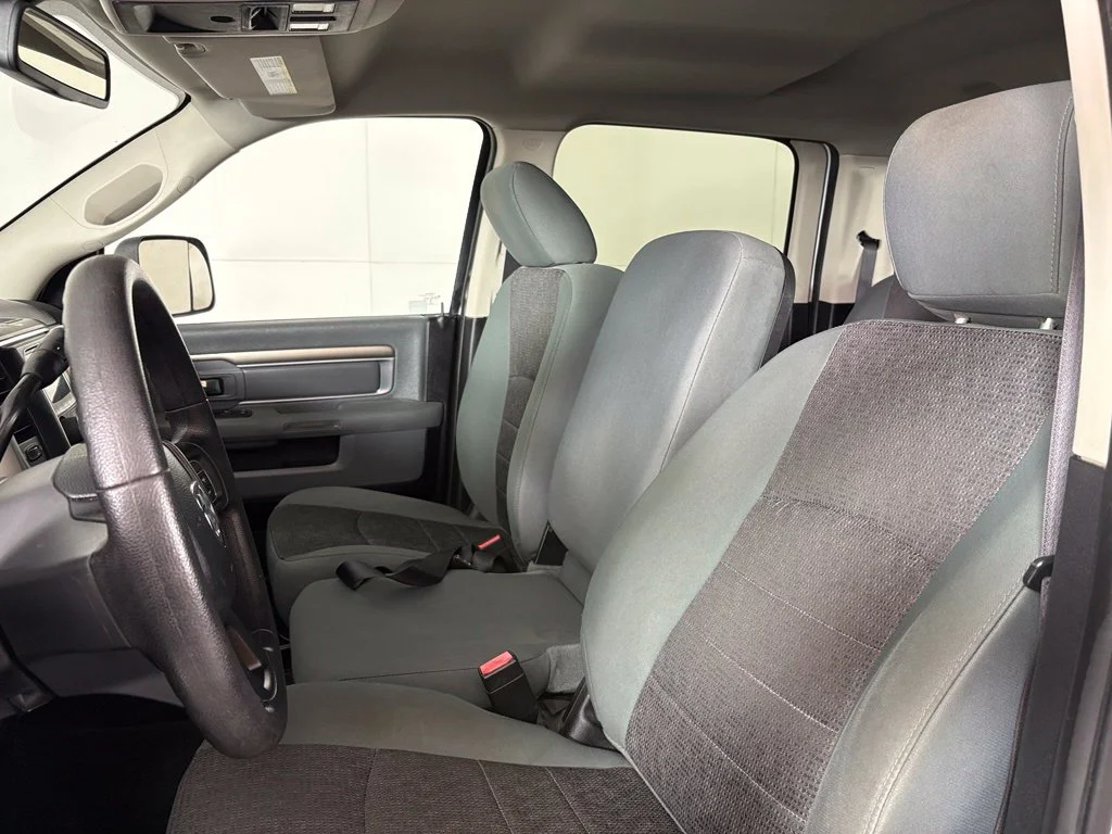 Used 2016 White Ram SLT image 17