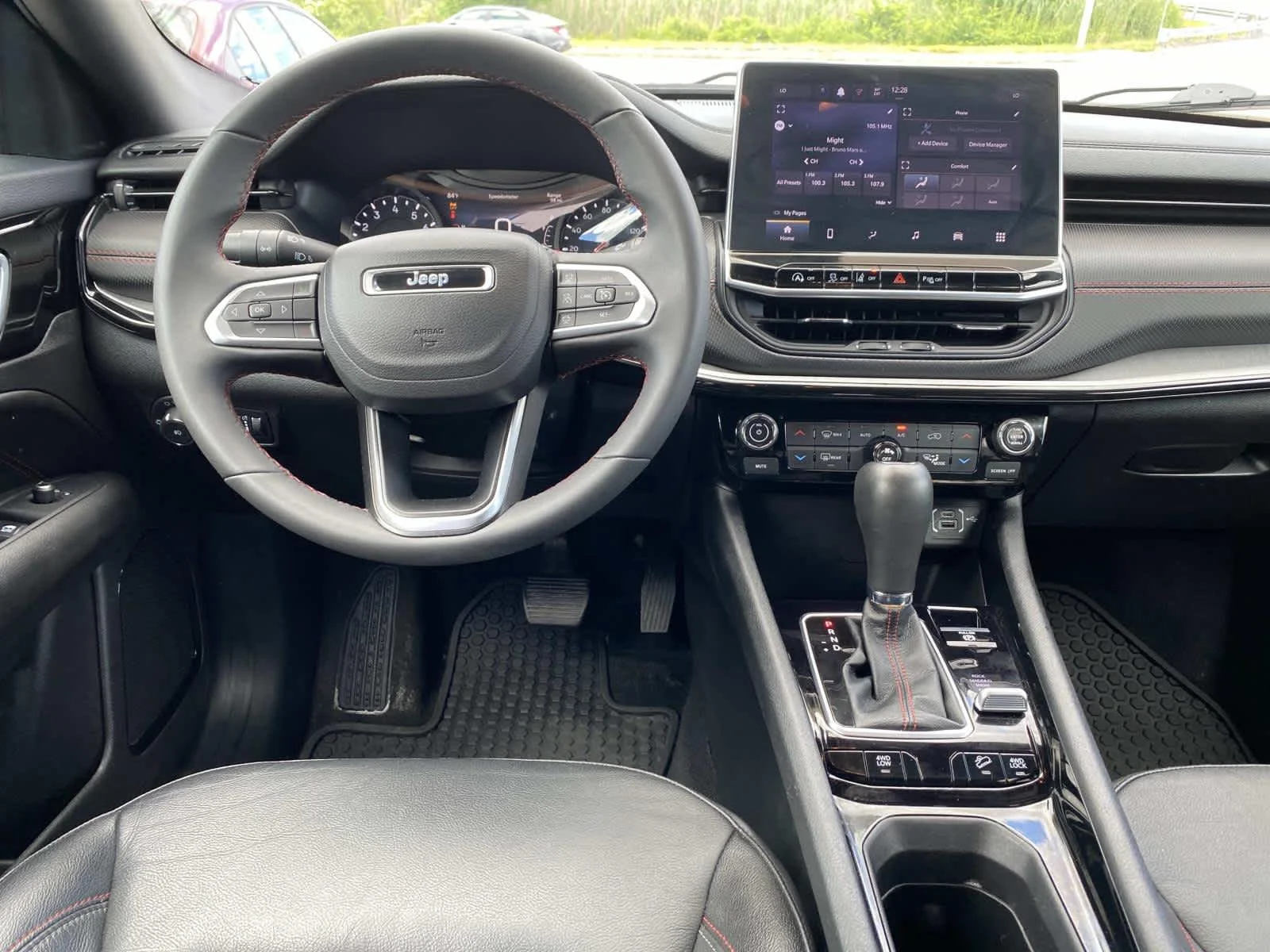 2025 Jeep Compass Trailhawk - Photo 12