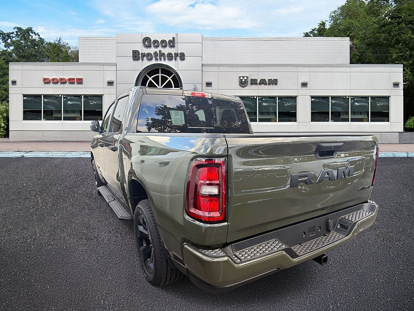 New 2027 Tank Exterior Paint RAM Express Crew Cab 4x4 5