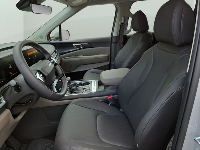 New 2027 White Kia LXS image 21
