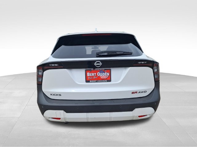 Certified Used 2025 White Nissan SR image 7