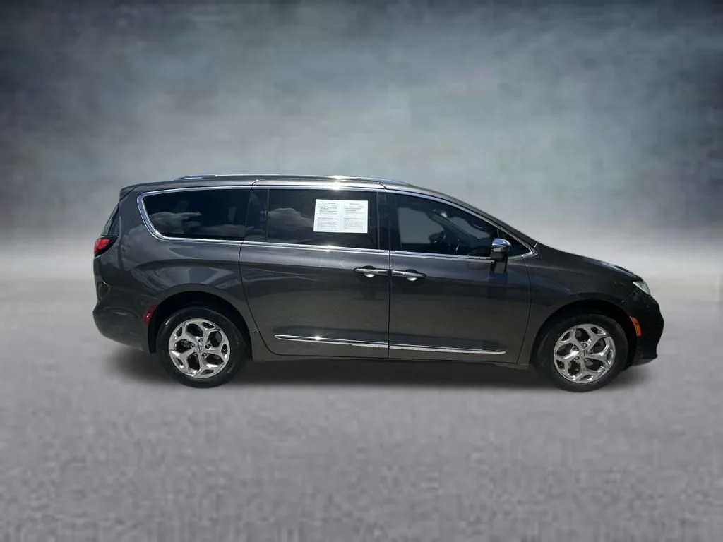 Used 2021 Gray Chrysler Limited image 8