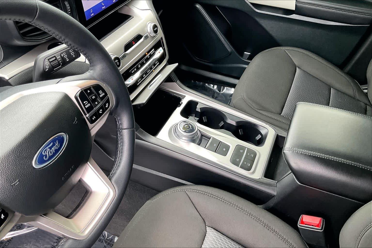 Used 2023 Agate Black Metallic Ford XLT image 17