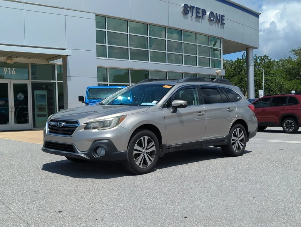 2018 Subaru Outback 2.5i Limited's photo