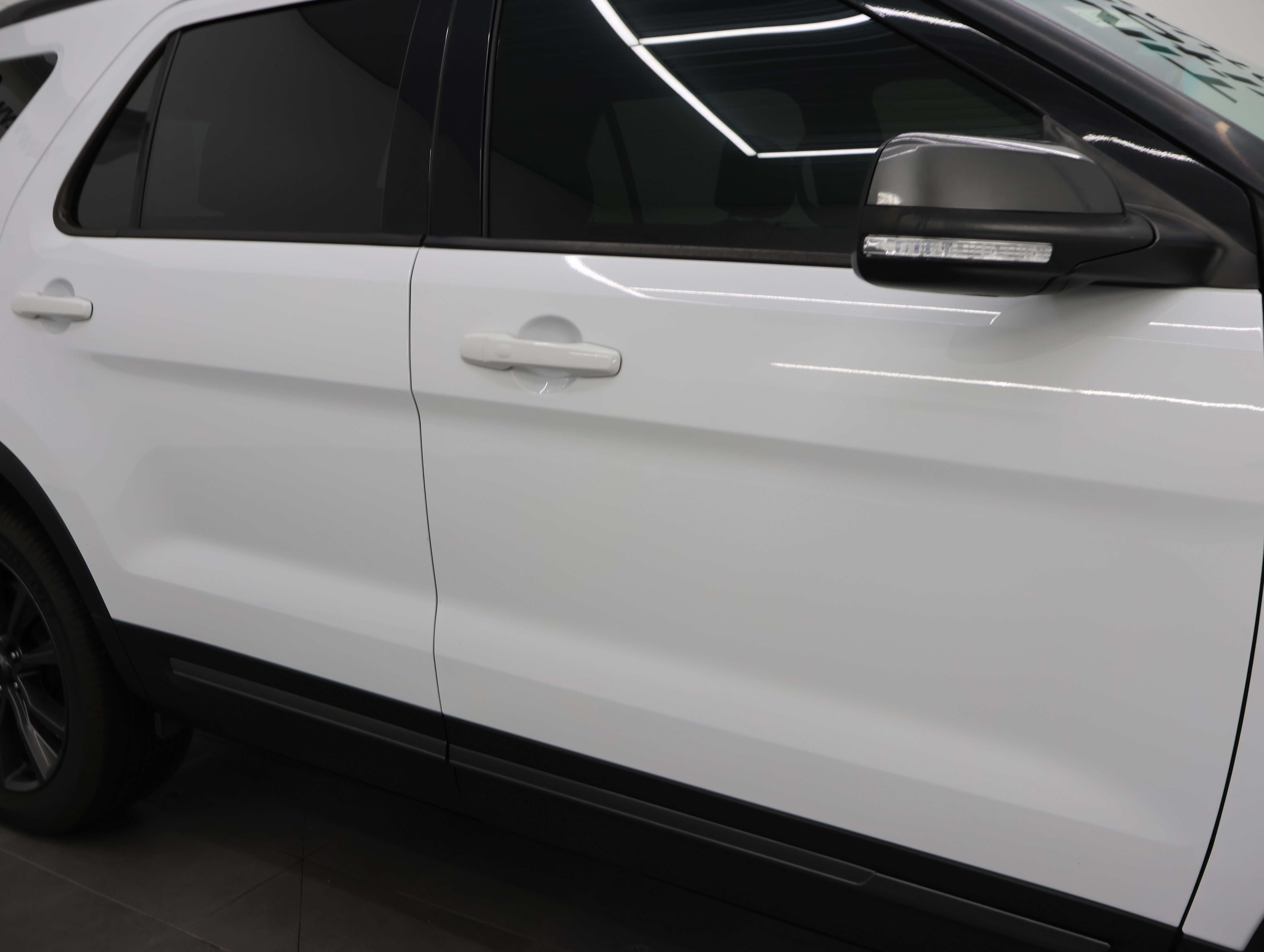 Used 2017  Ford XLT image 25