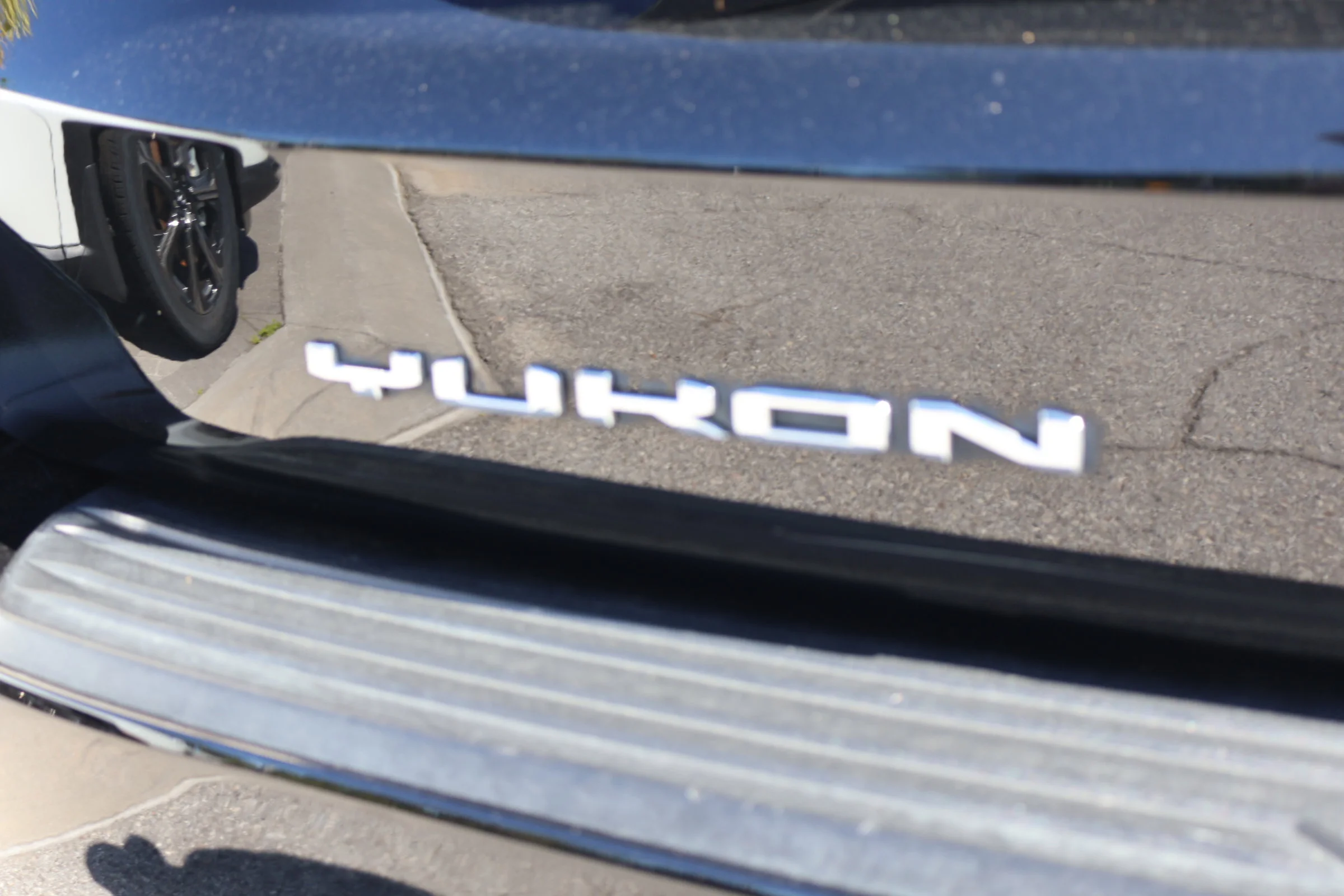 Used 2022 Onyx Black GMC Denali image 8