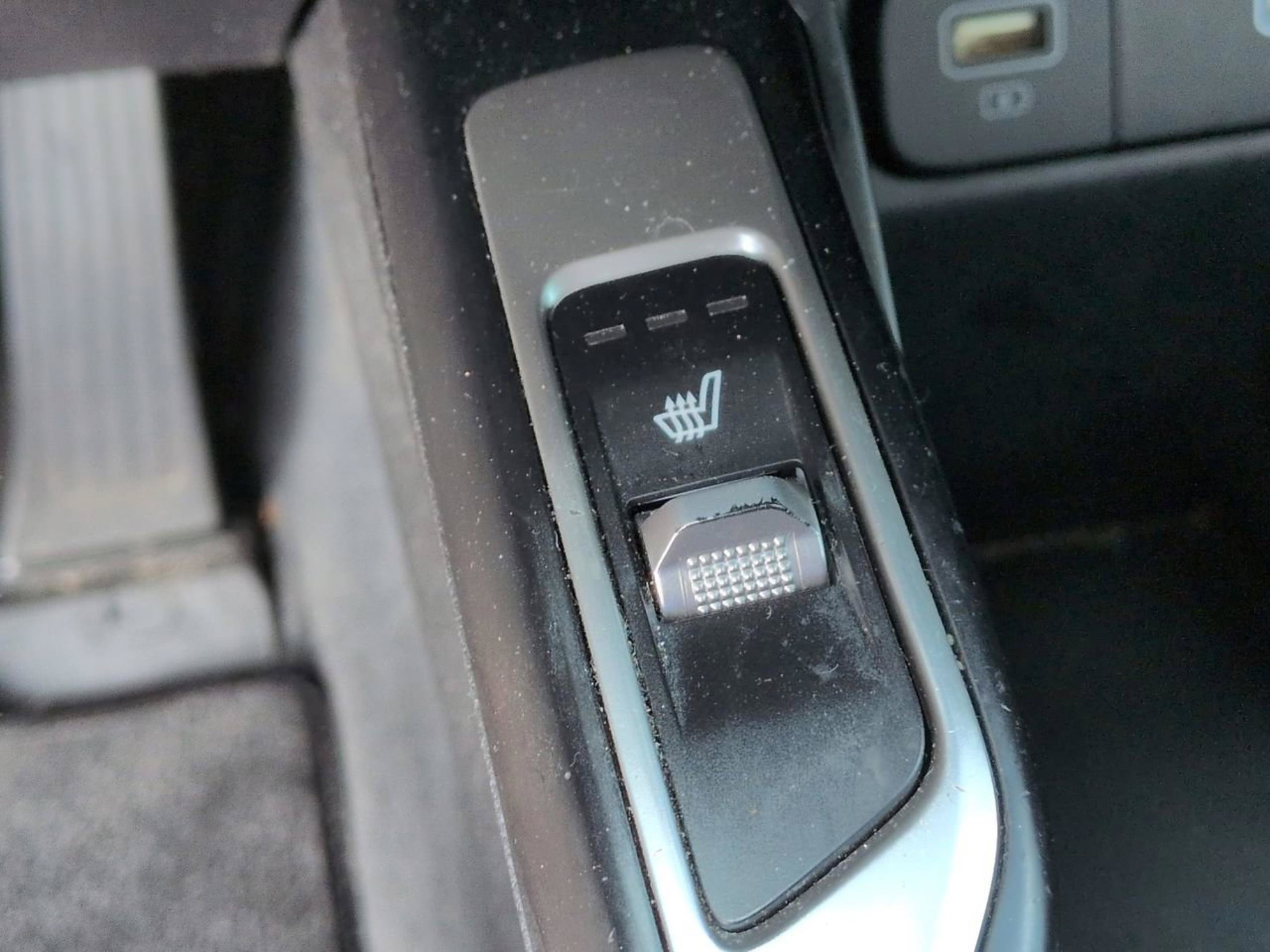 Certified Used 2023 Wolf Gray Kia EX image 24