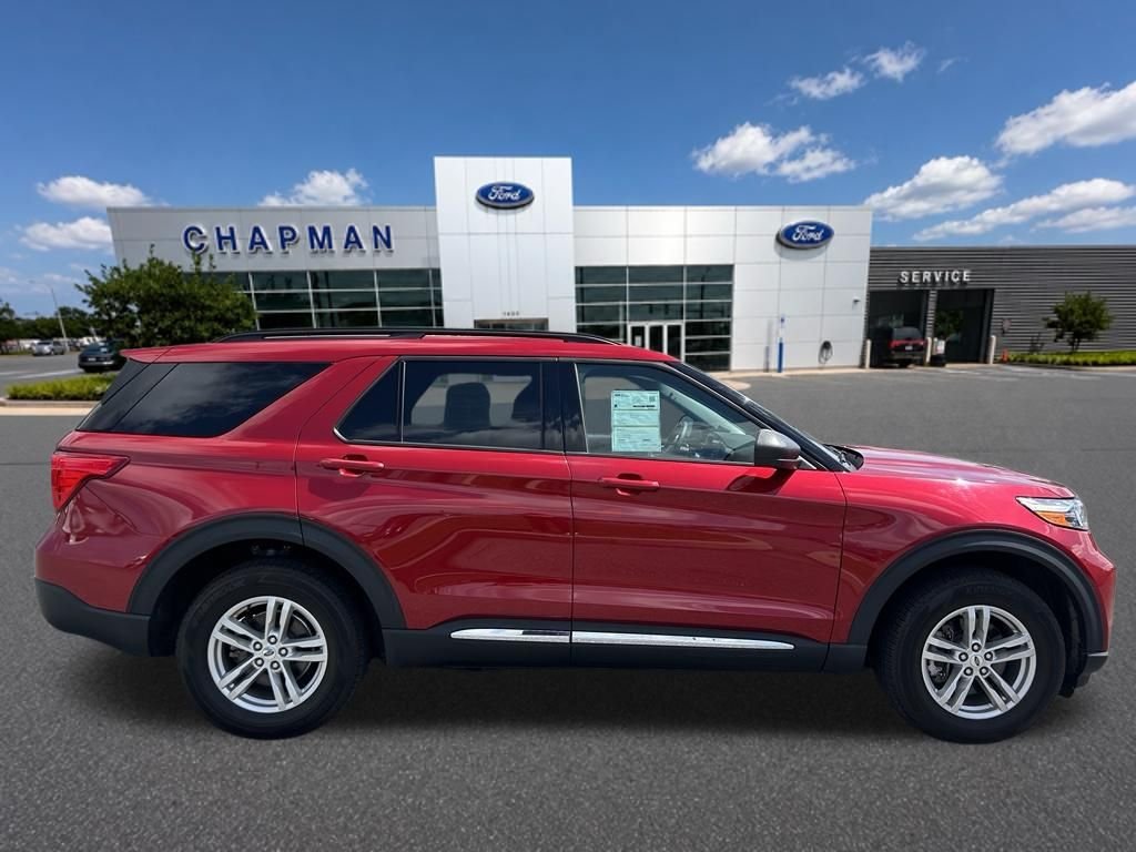 Used 2023 Red Ford XLT image 5