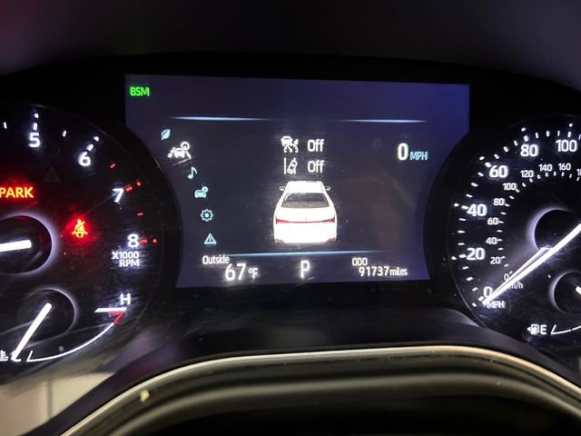 Used 2019 Beige Toyota XLE image 10