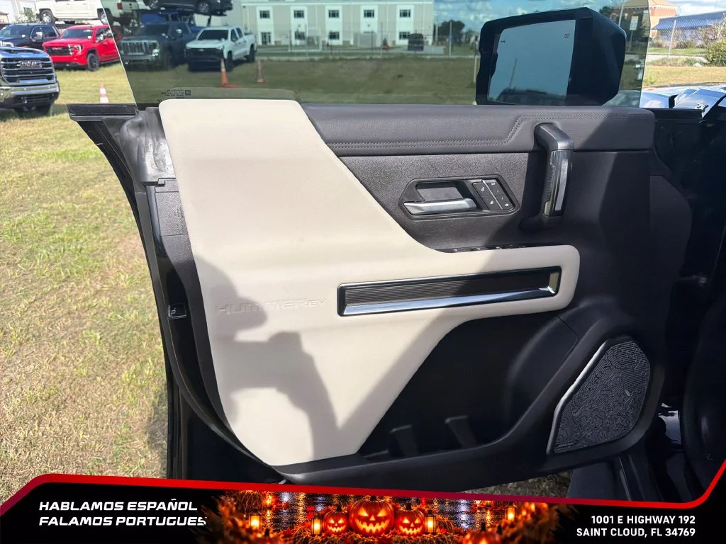 Used 2026 Void Black GMC 2X image 12