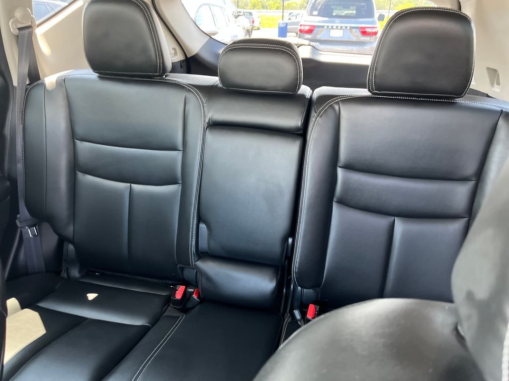 Used 2024 White Nissan SV image 13