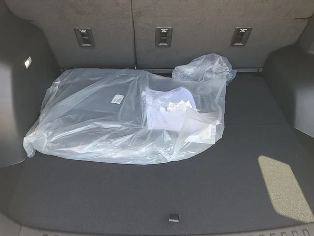 New 2027 Summit White Chevrolet LT image 9