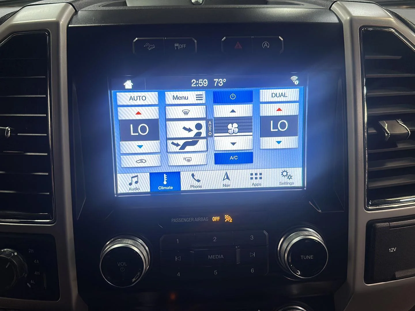 Used 2019 Agate Black Metallic Ford LARIAT image 24